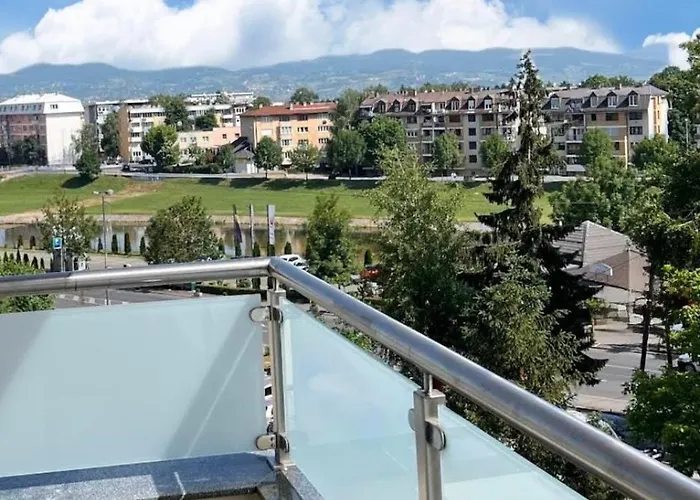 Panamera Of Ilidza Two-bedroom דירה *